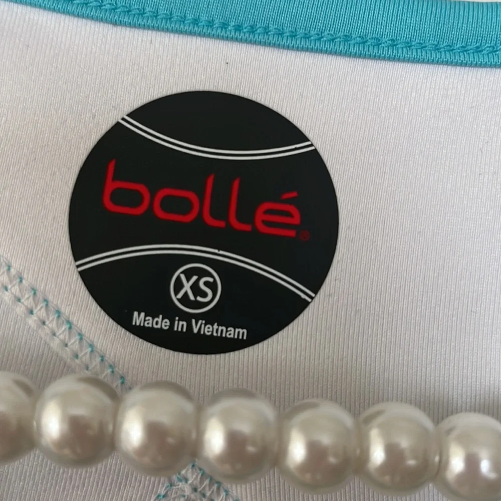 Bolle athletic top with keyhole detail - size XS - NWT